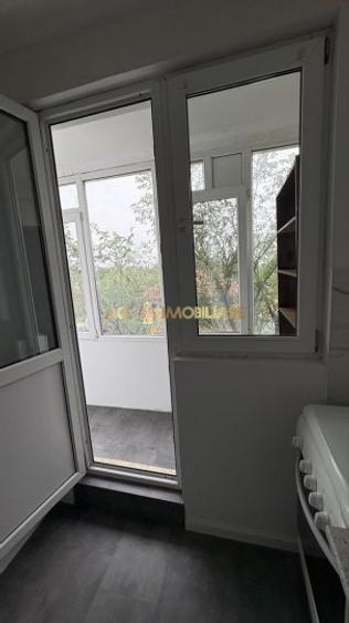 Apartament cu 2 camere decomandat, mobilat în 1 Mai