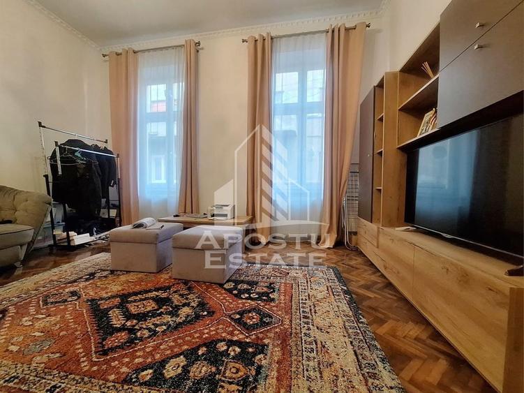 Apartament cu 2 camere semidecomandat, mobilat în Ultracentral