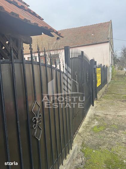 Casă cu 4 camere cu Teren 2518 Mp în Central