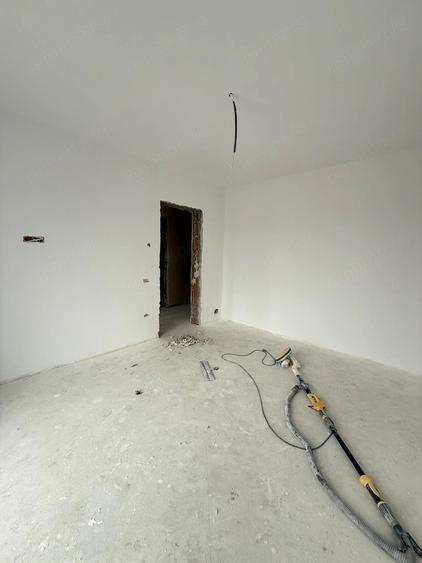 Casă cu Teren 300 Mp în Braytim