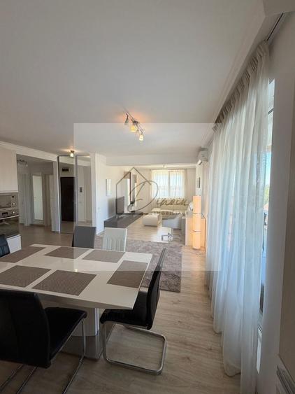 Apartament cu 3 camere decomandat, mobilat în Central