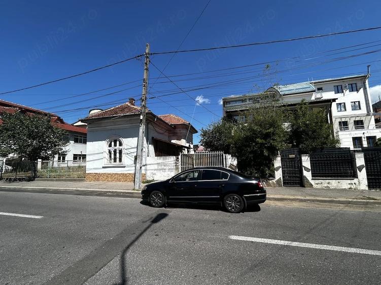 Casă cu Teren 2000 Mp în Traian