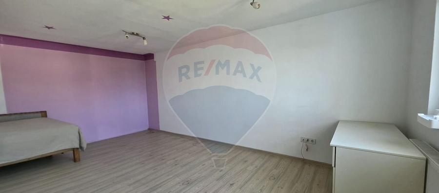 Casă individuală cu 5 camere cu Teren 1192 Mp în Dârza