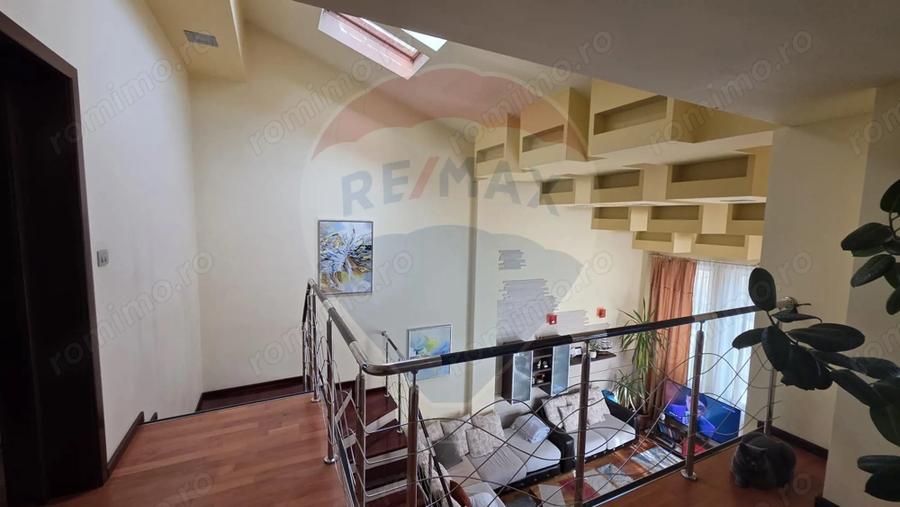 Casă cu Teren 1371 Mp în Donici