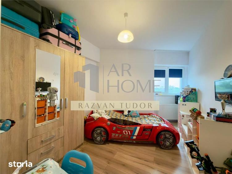 Apartament cu 4 camere decomandat, mobilat în Eroilor