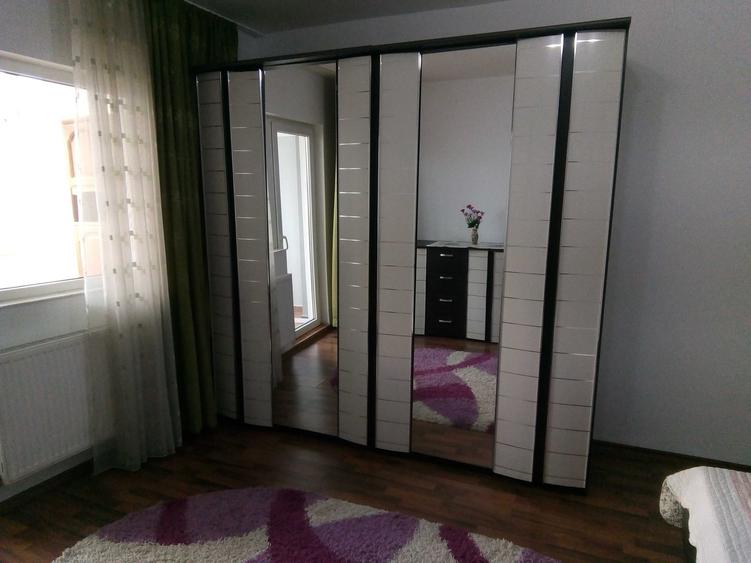Apartament cu 2 camere semidecomandat în 1 Mai