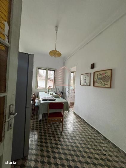 Casă cu 4 camere cu Teren 2000 Mp în Central