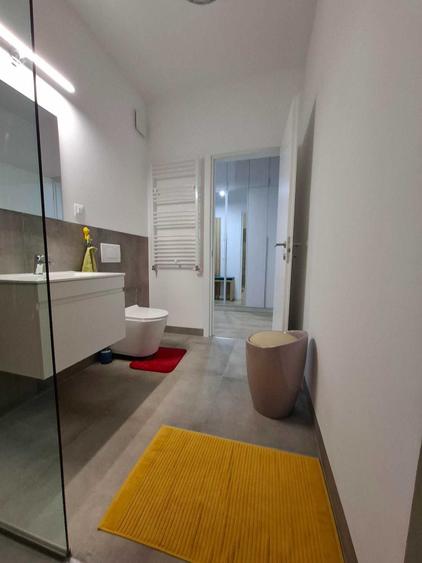 Apartament cu 2 camere semidecomandat în Central