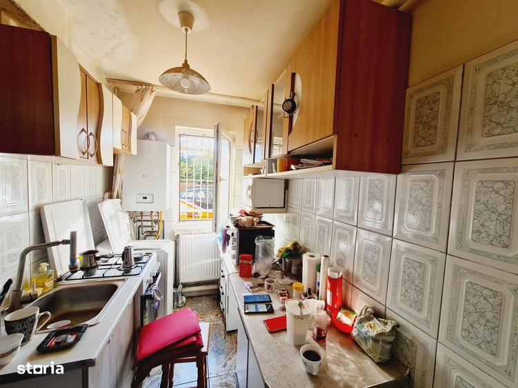 Apartament cu 2 camere decomandat în Podu Roș