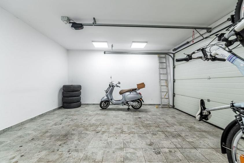Casă cu 5 camere cu Teren 1015 Mp în Pârneava