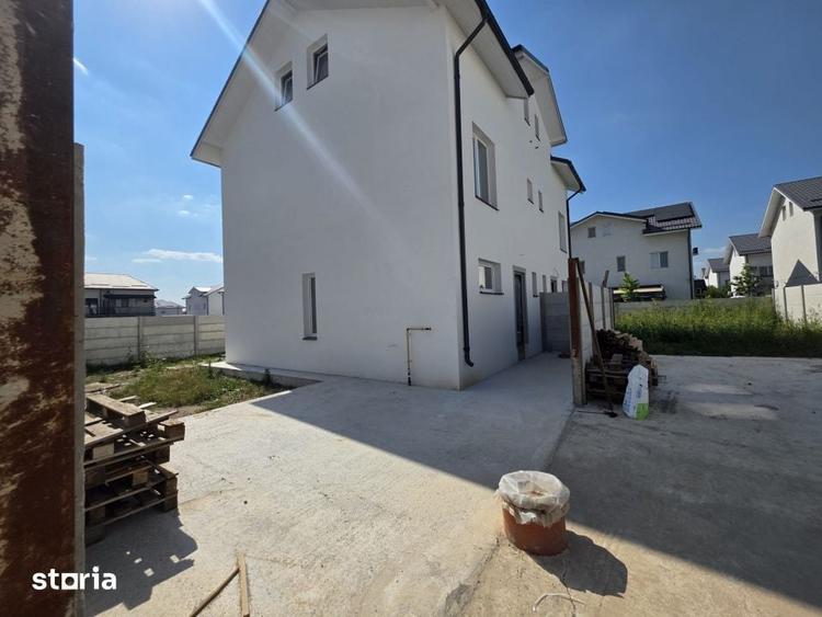 Casă cu 4 camere cu Teren 250 Mp în Central