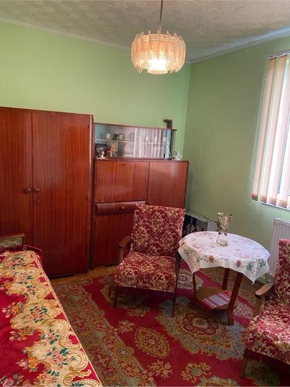 Apartament cu 3 camere semidecomandat în Micro 1