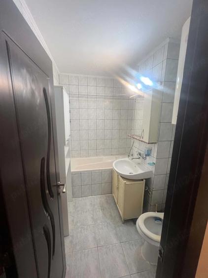 Apartament cu 2 camere semidecomandat în Aurel Vlaicu
