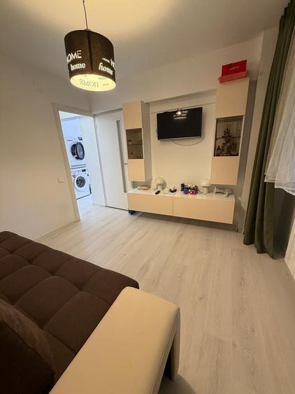 Apartament cu 2 camere decomandat în Petros