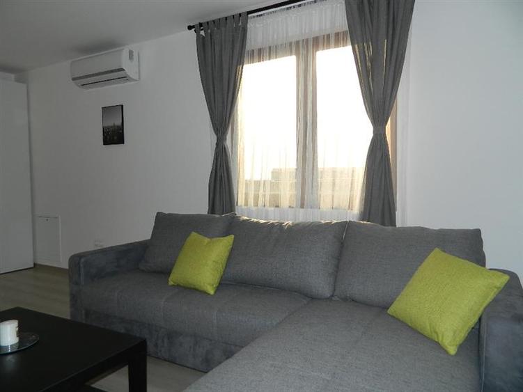 Apartament cu 2 camere nedecomandat în Aradului