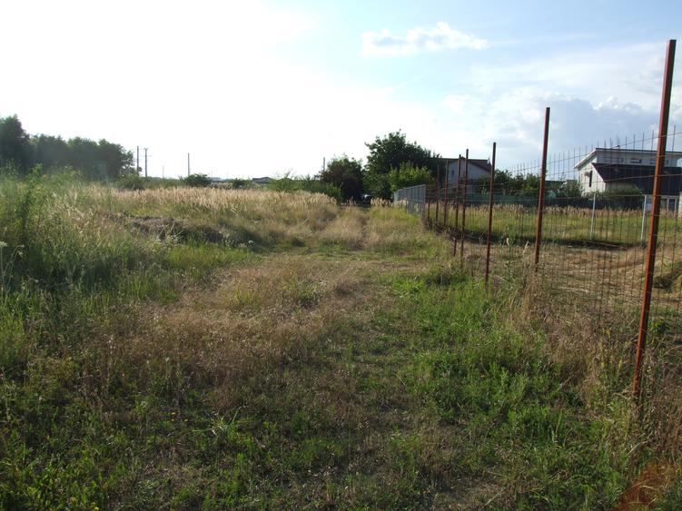 Teren Construcții intravilan de 510 mp, în Țegheș