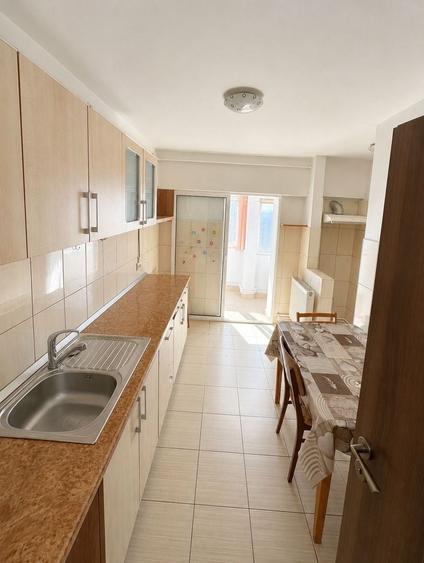 Apartament cu 2 camere decomandat în Tomis II