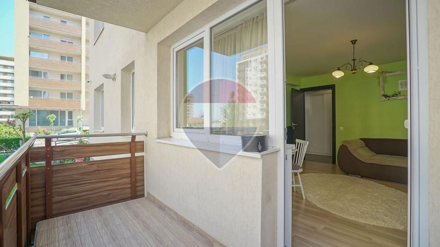 Apartament cu 2 camere decomandat în Tractorul