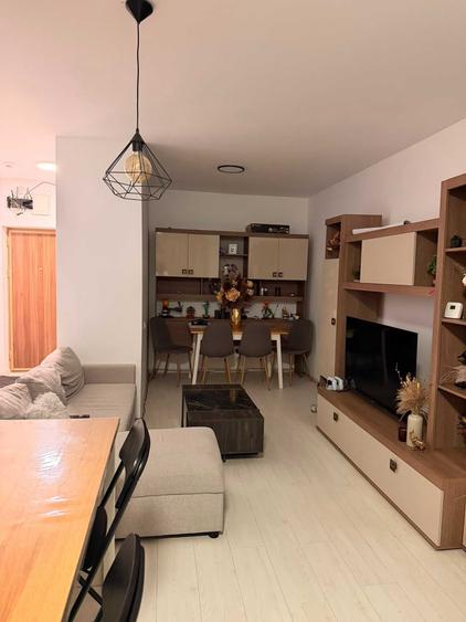 Apartament cu 2 camere decomandat în Exterior Vest