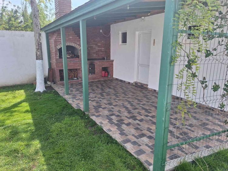 Casă cu 5 camere cu Teren 1325 Mp în Central