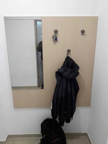 Apartament cu 3 camere semidecomandat, mobilat în Mihai Bravu