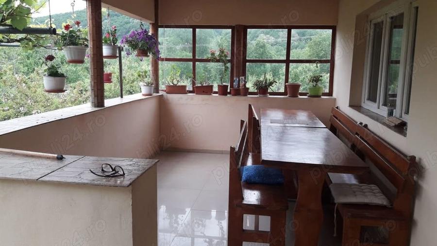 Casă cu Teren 2500 Mp în Corbu (Cătina)