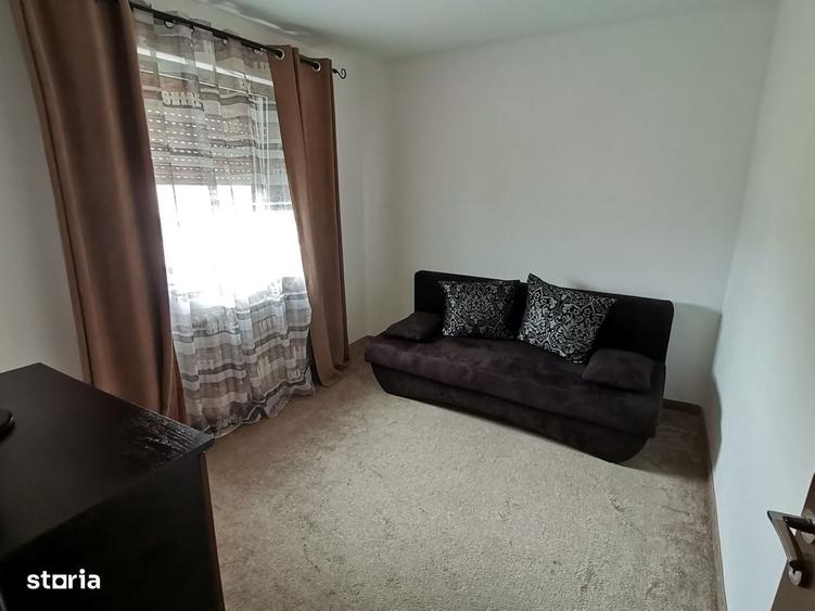 Apartament cu 3 camere semidecomandat în Șelimbăr