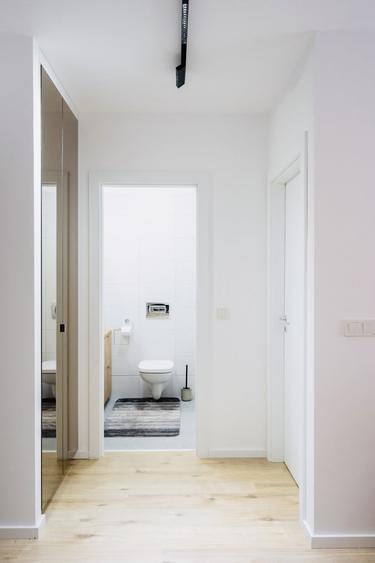 Apartament cu 2 camere semidecomandat, mobilat în Floreasca