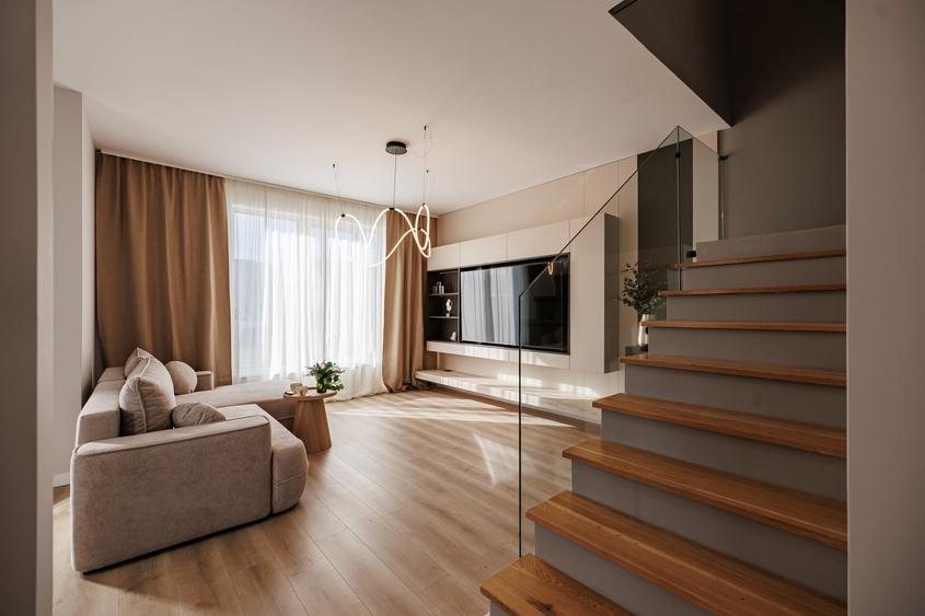 Duplex cu 4 camere cu Canalizare în Dumbrăvița