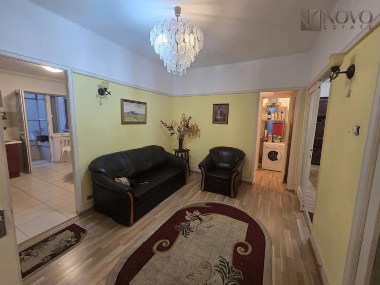 Apartament cu 4 camere decomandat, mobilat în P-ța Rosetti