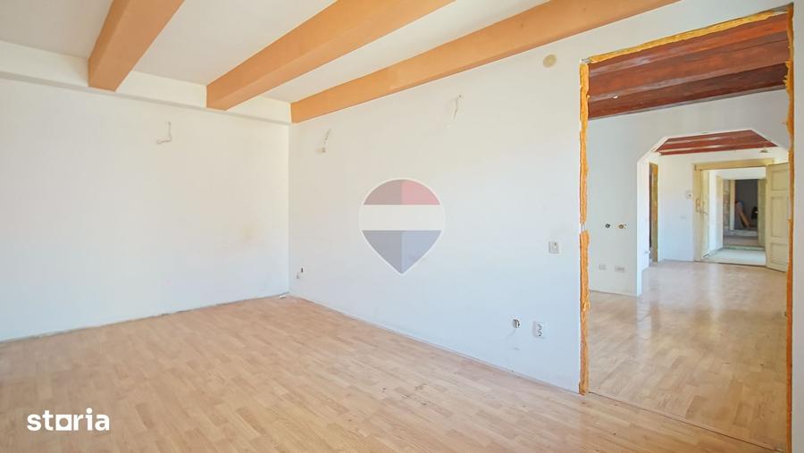 76 mp in Centrul Istoric pre? competitiv ?i poten?ial de renovare - 2