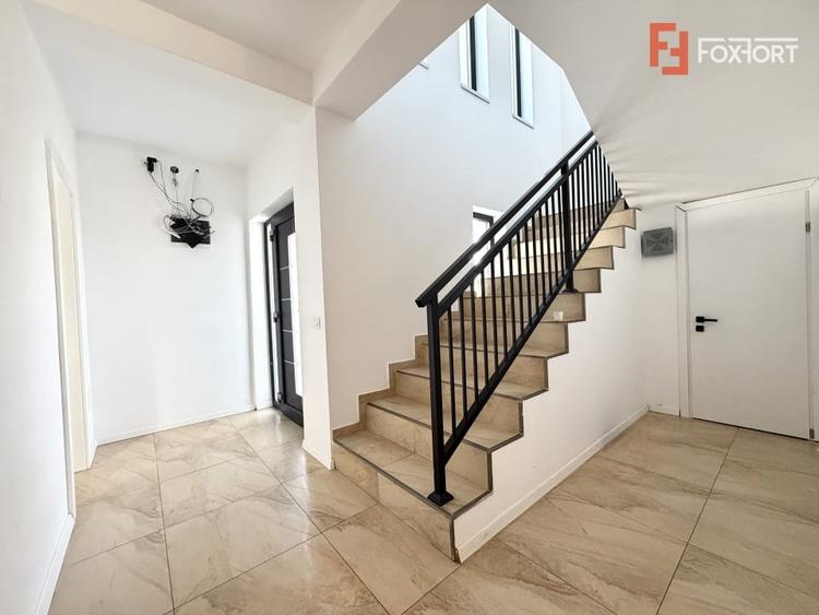 Duplex cu 4 camere cu Teren 430 Mp în Sânandrei