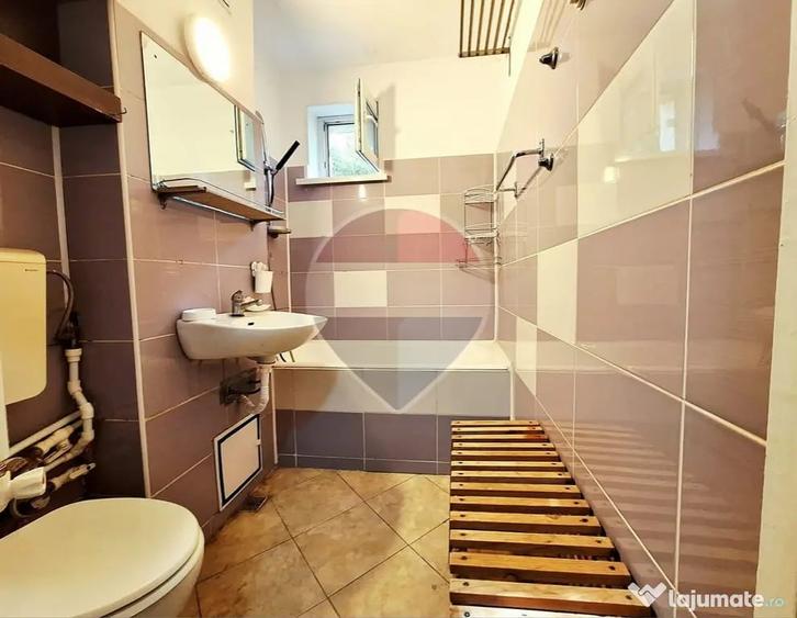 Apartament cu 2 camere decomandat în Berceni