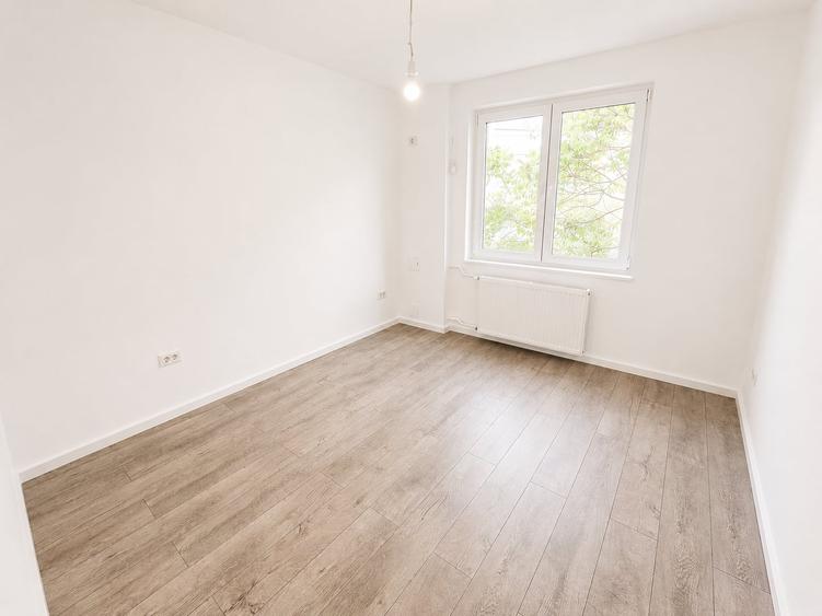 Apartament 3 Camere Renovat | 4 min Metrou Dristor | Anvelopat | 1984 - 1