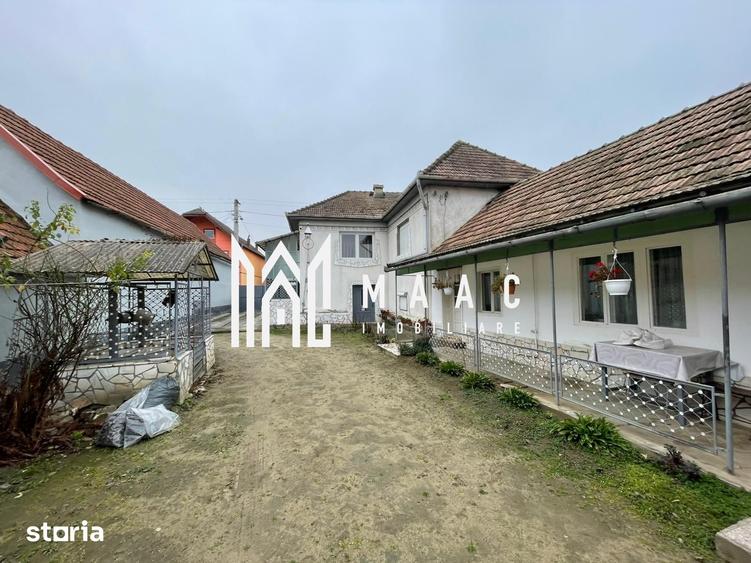 Casă cu 8 camere cu Teren 4500 Mp în Șeica Mare