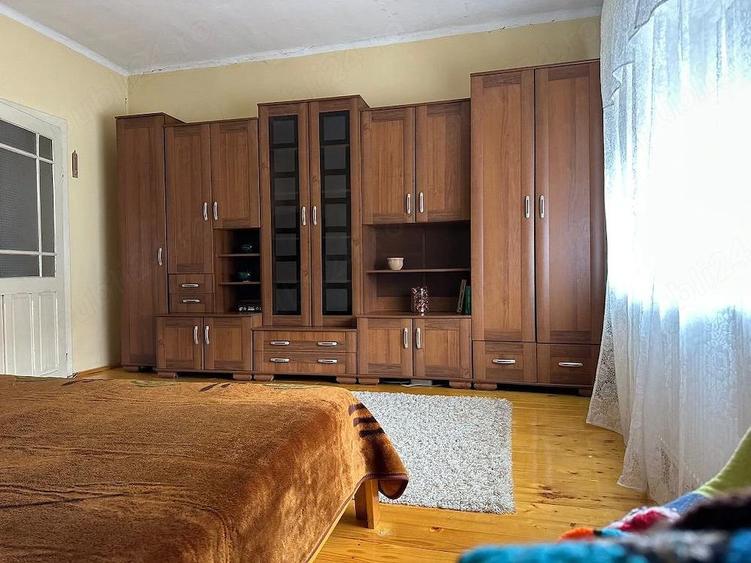 Vand casa individuala cu curte si gradina in Petrila - 9