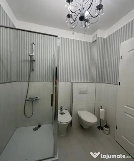 Apartament cu 3 camere decomandat în Valea Borcutului