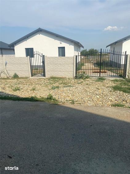 Casă cu 3 camere cu Teren 800 Mp în Central