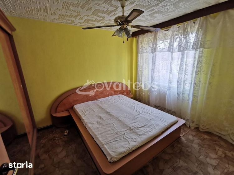 Apartament cu 4 camere decomandat în Central