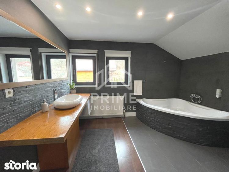 Casă cu 6 camere cu Teren 940 Mp în Câlnic