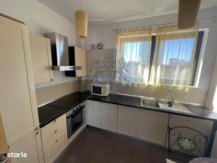 Apartament cu 3 camere decomandat în Victoriei