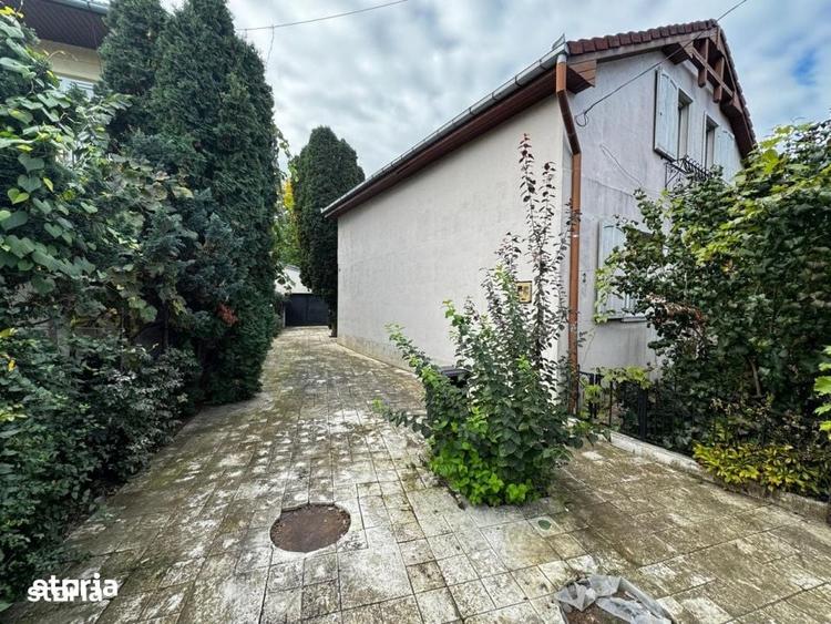 Casă cu 5 camere cu Teren 1000 Mp în Titulescu