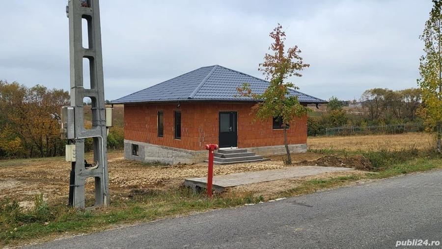 Casă cu 4 camere în Bicăcel