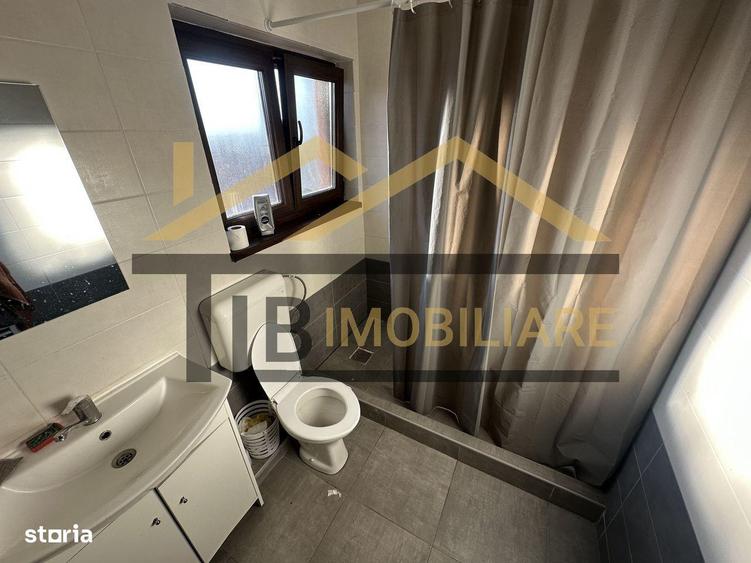Casă cu 6 camere cu Teren 290 Mp în Criș