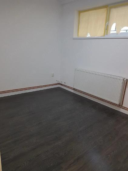 Apartament cu 2 camere semidecomandat în Traian