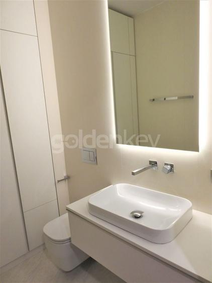 Apartament cu 3 camere semidecomandat, mobilat în Iancu Nicolae