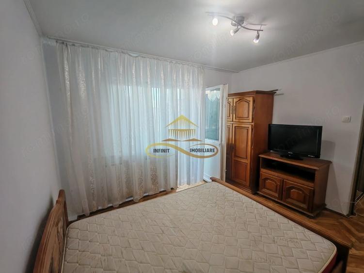 Apartament cu 3 camere decomandat în Energiei