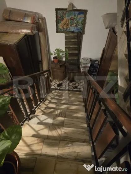 Casă cu 5 camere cu Teren 60 Mp în Titulescu