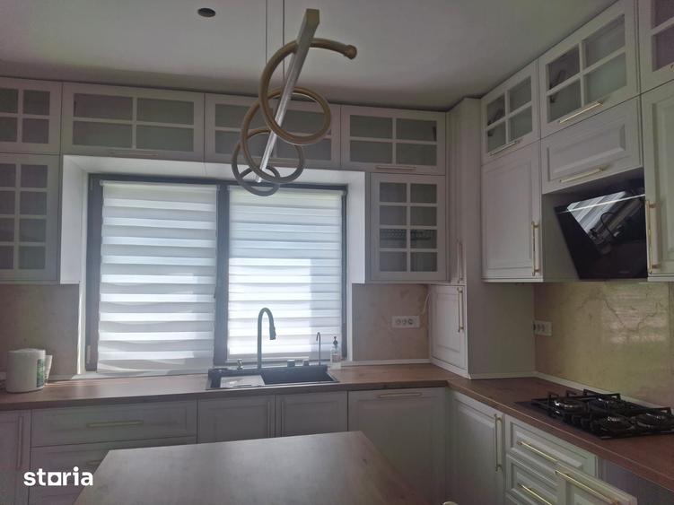Casă cu 5 camere cu Teren 480 Mp în Bucium