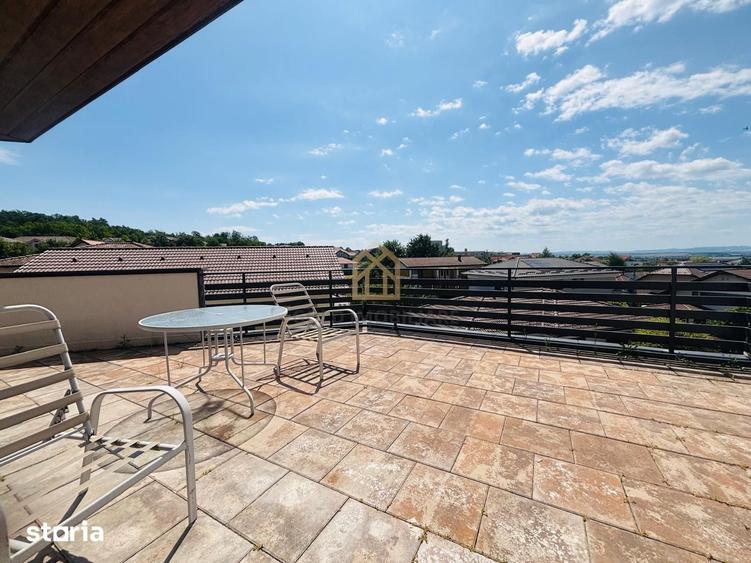 Apartament cu 3 camere în Valea Roșie